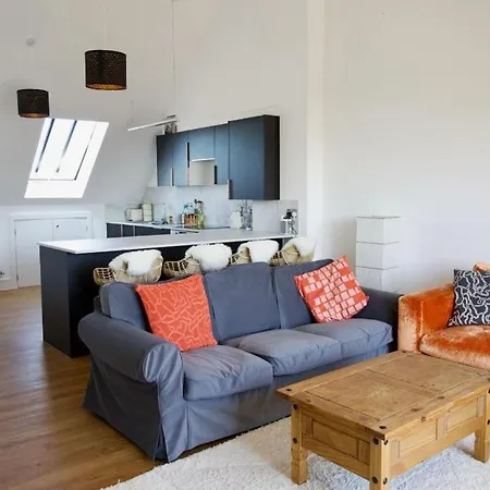 Apartman Stunning New Rustic Townhouse Bristol