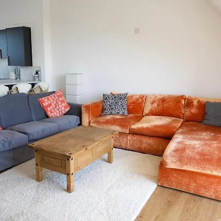 Stunning New Rustic Townhouse Bristol